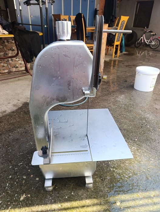 Fierestrău Industrial de tăiat oase