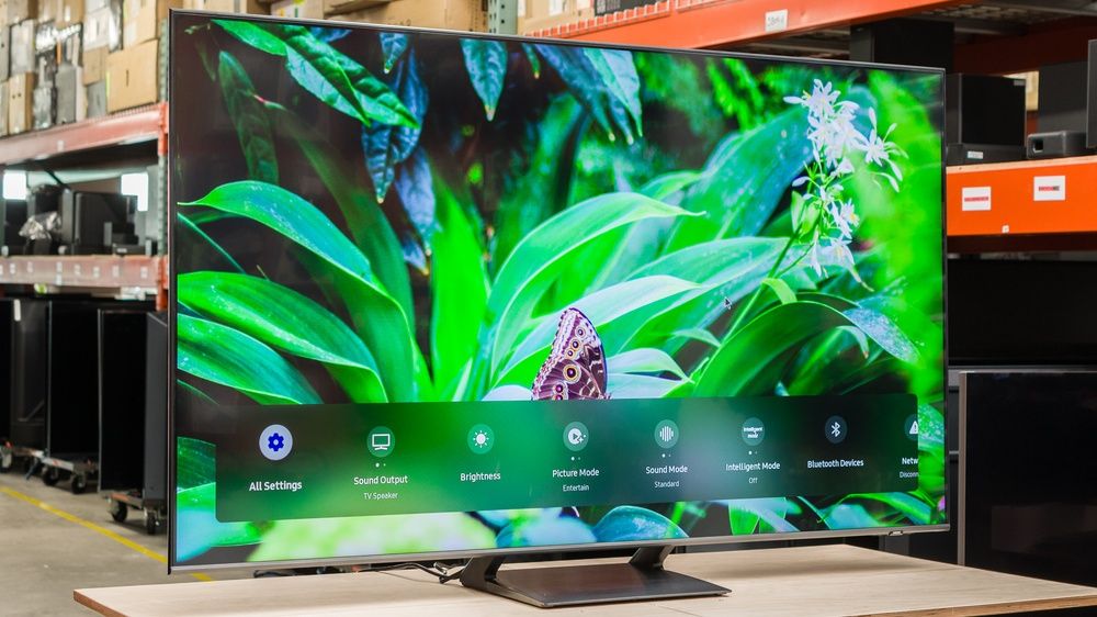 Телевизор QLED Samsung QE-65Q70D 65" (2024) Вьетнам 2 goda garantiya