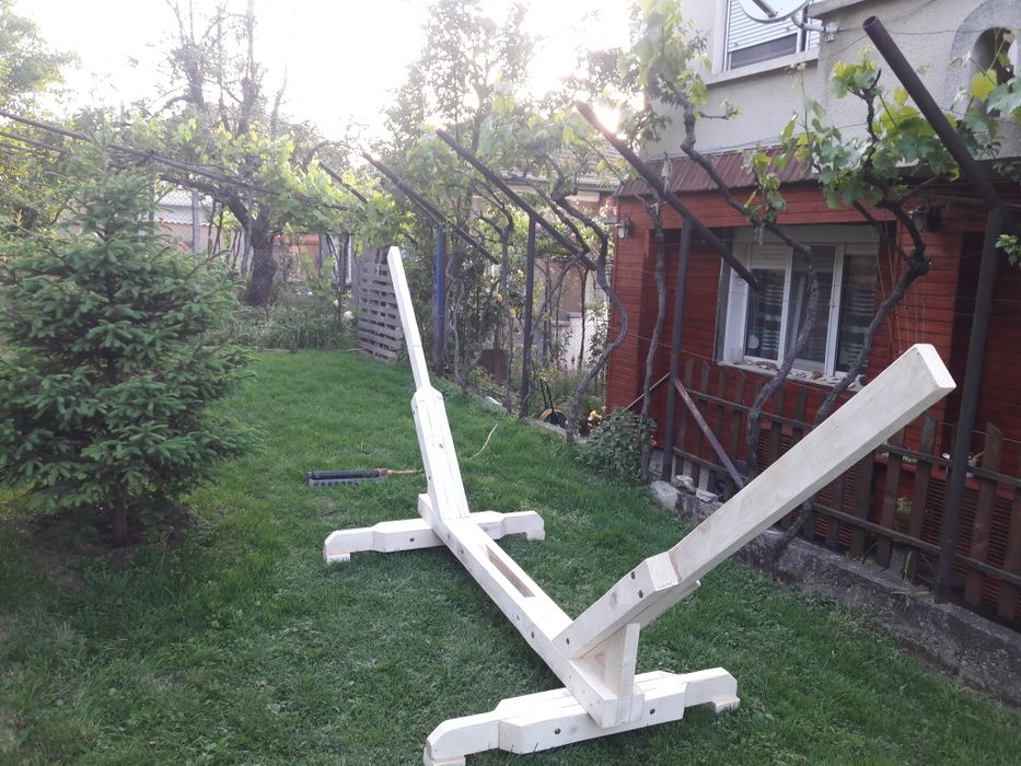 Дървена стойка за хамак