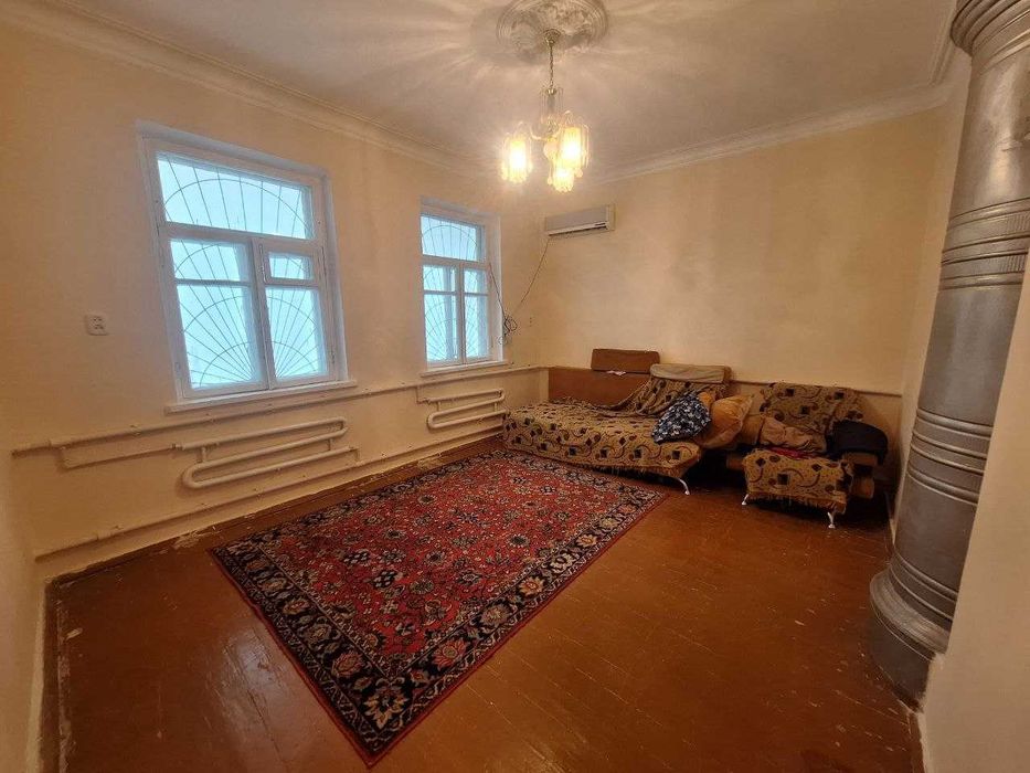 Продается Дом состоит из 5 комнат, веранды.Рядом с горгазом.