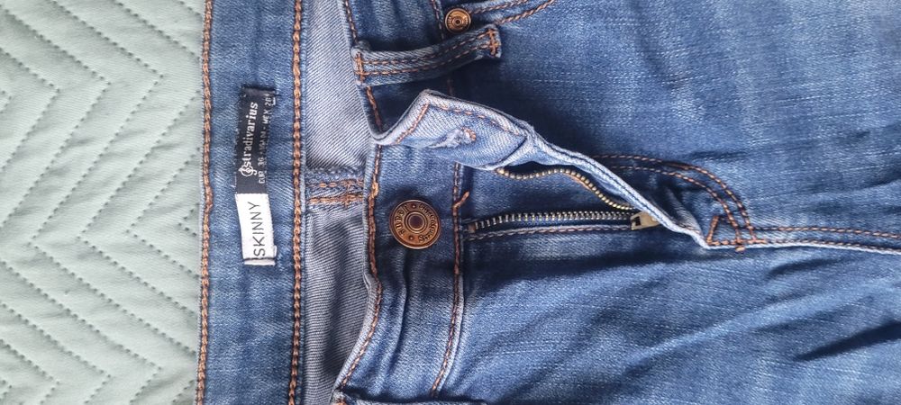 Blugi skinny albastrii