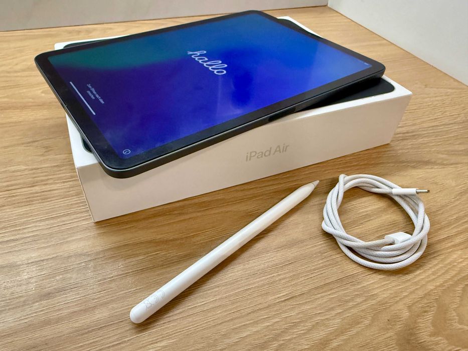 iPad Air 4th Gen (64GB) + Apple Pencil 2nd gen: Като Нови + Подарък!