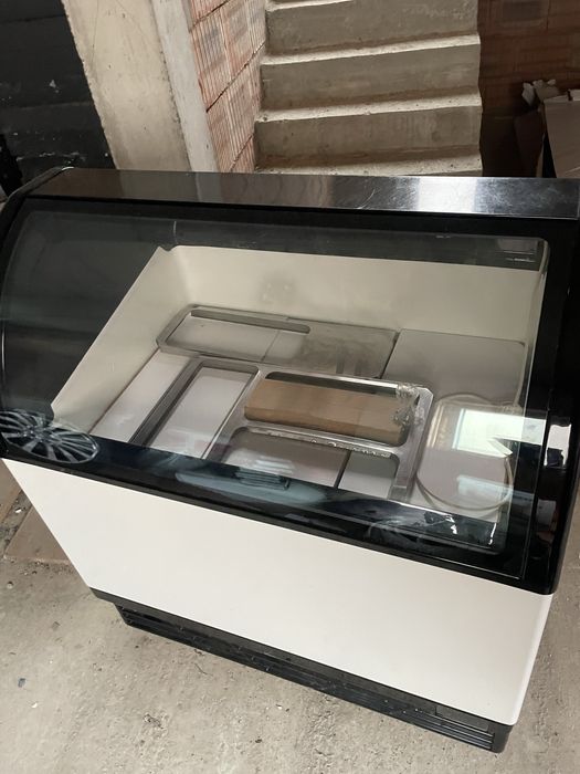 Vitrina frigorifica pentru inghetata