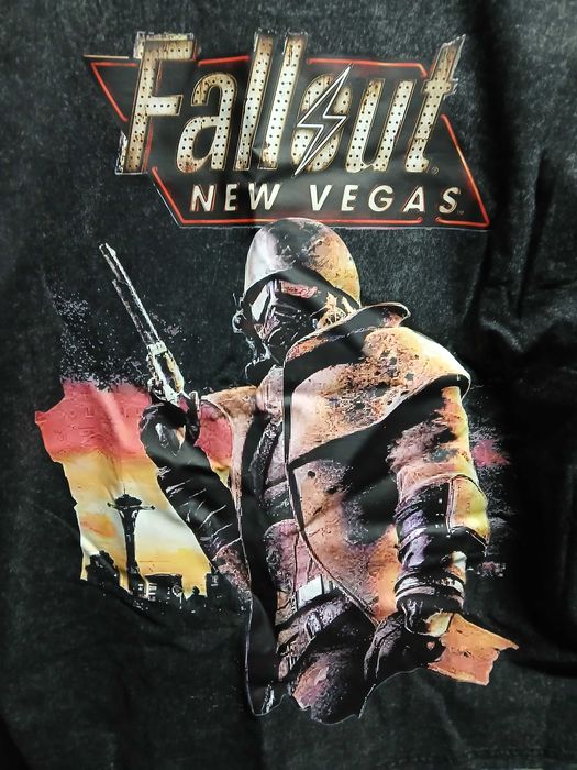Унисекс тениска с щампа Fallout: New Vegas