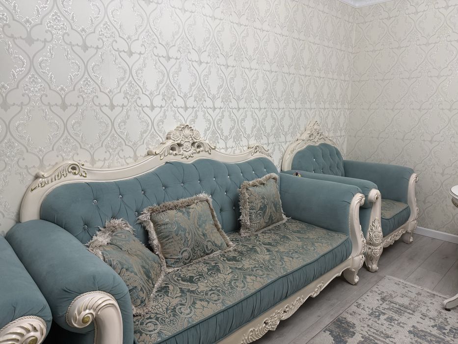 Королевский диван