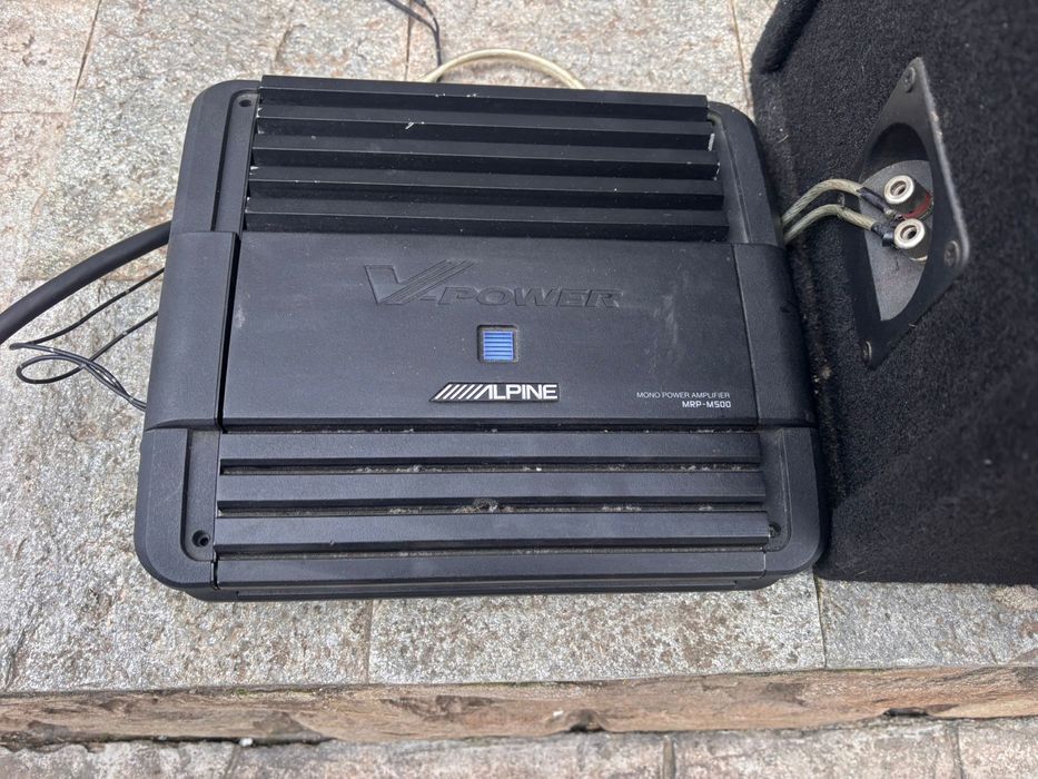 Subwoofer si statie Alpine