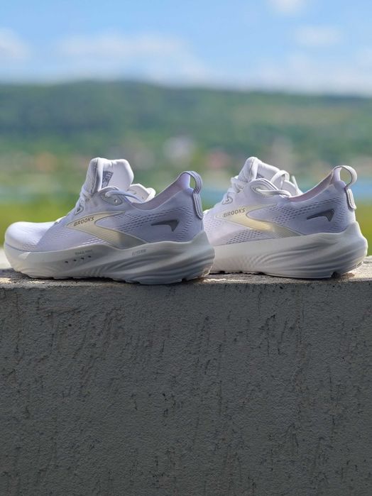 Vând adidași Brooks Glycerin GTS 22 White