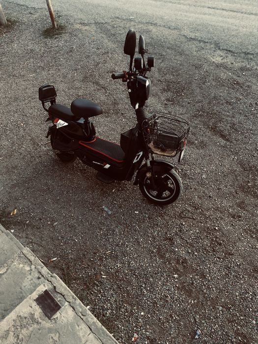 Скутер     Hoken.