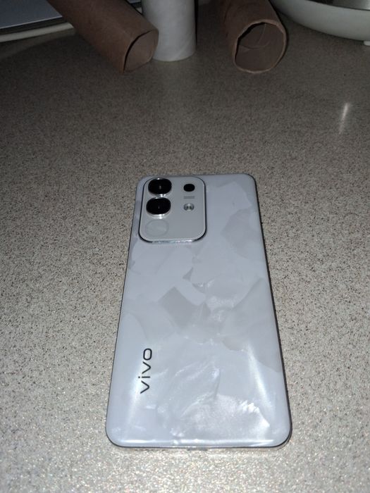 Смартфон Vivo Y29  новая