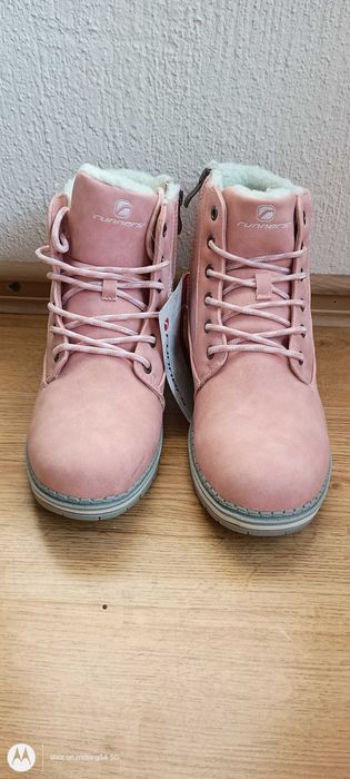 Чисто нови дамски боти RUNNERS  розови с топла подплата