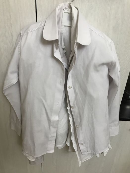 Қыз балаға мектеп формалары сатылады