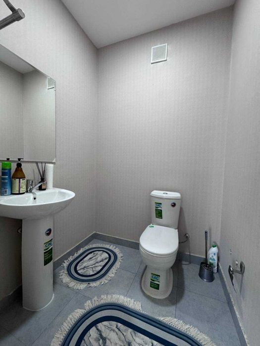 Новостройка на Карасу-5, 2/18/25 с ремонтом укомплектована 65 кв.м.