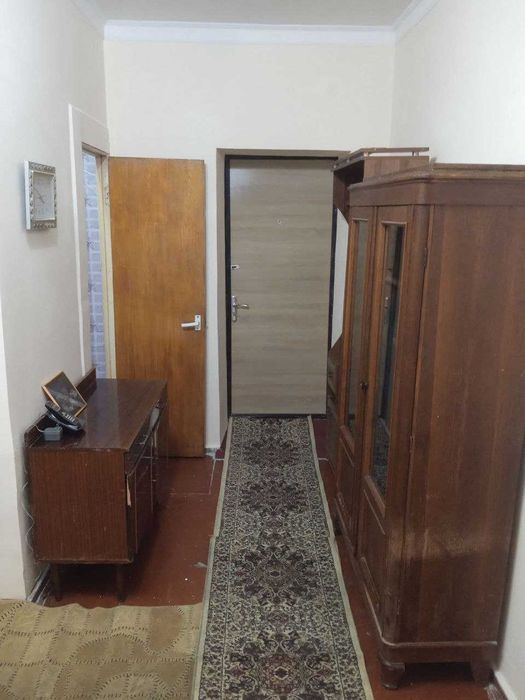 Продаётся квартира Чиланзар 25 квартал 1/4/4