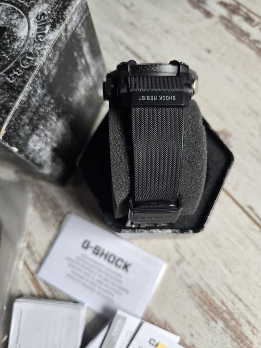 Часовник Casio GG-B100-1AER