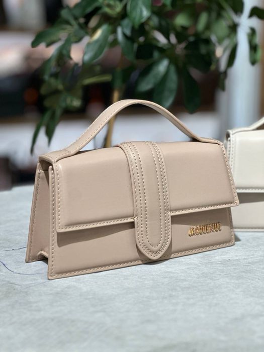 Geanta Jacquemus Noua !!! Dimensiuni 24/13 !!!