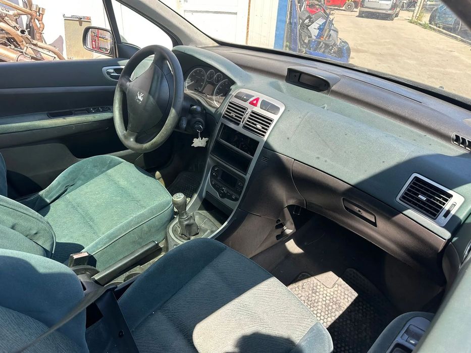 Dezmembrez Peugeot 307 SW 1.6 benzina