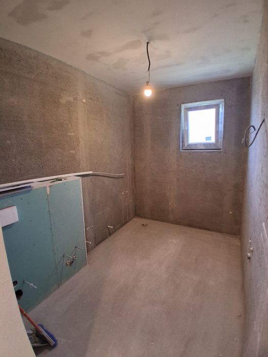 Casa moderna, luminoasa si primitoare in Gruiu - jud. Calarasi, la 50 m de DN4
