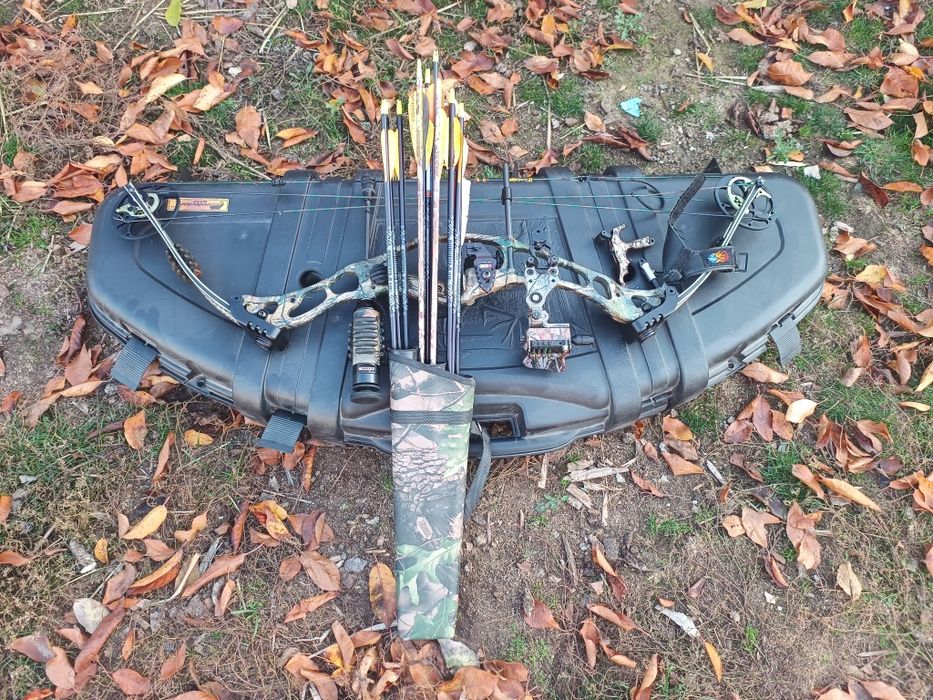 Vând arc compaund Hoyt de vânătoare