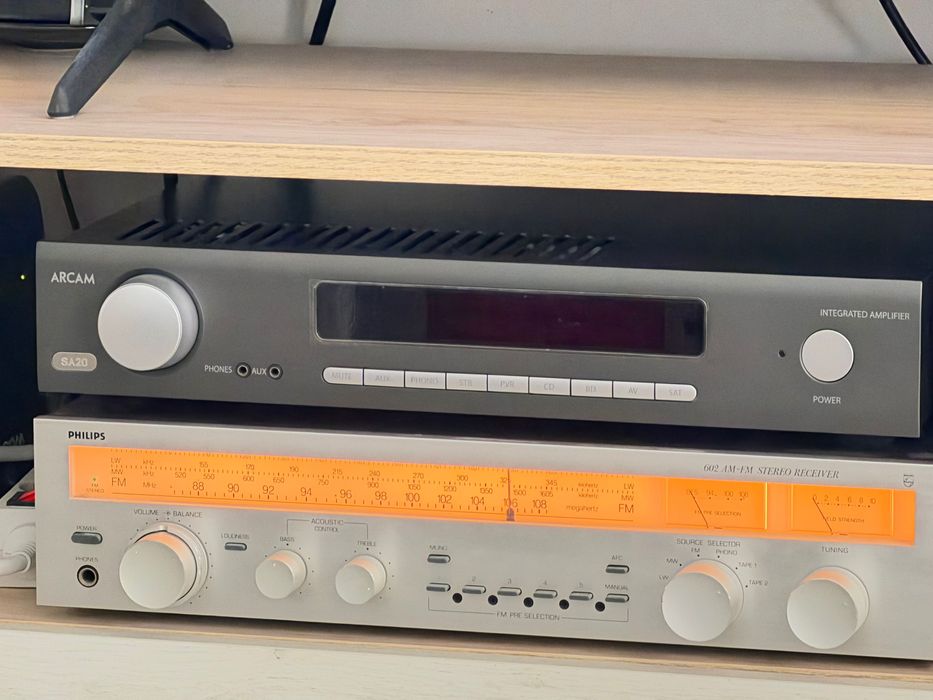Продавам Arcam SA20 – висок клас интегриран стерео усилвател (Class G)