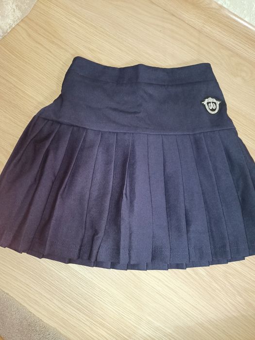 Школьная юбка, новая