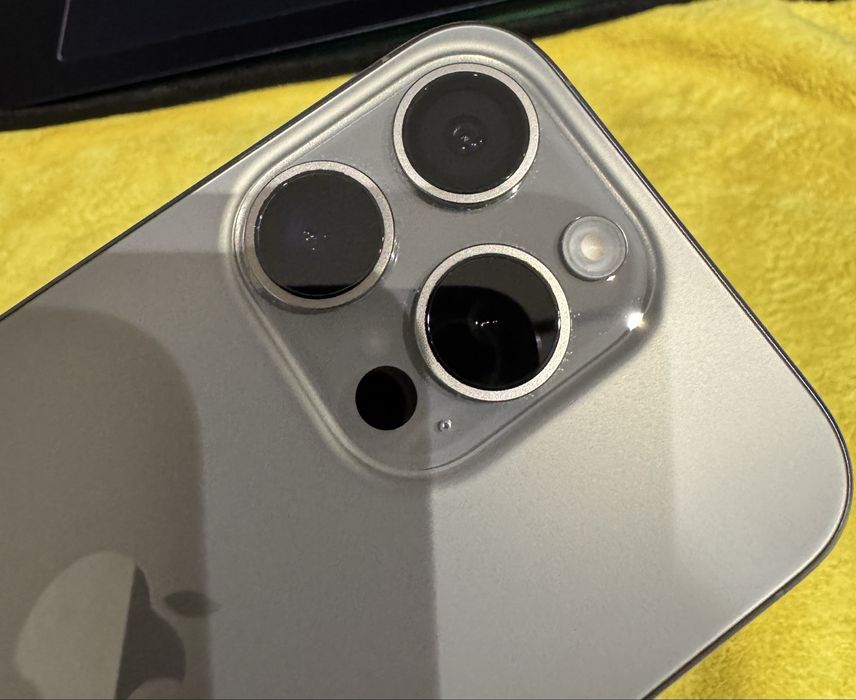 Iphone 15pro EAC 256GB