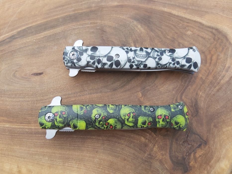 сгъваем нож с дизайн черепи,два модела