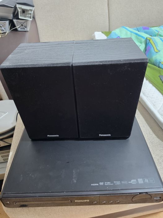 Statie Philips si 2 boxe Panasonic