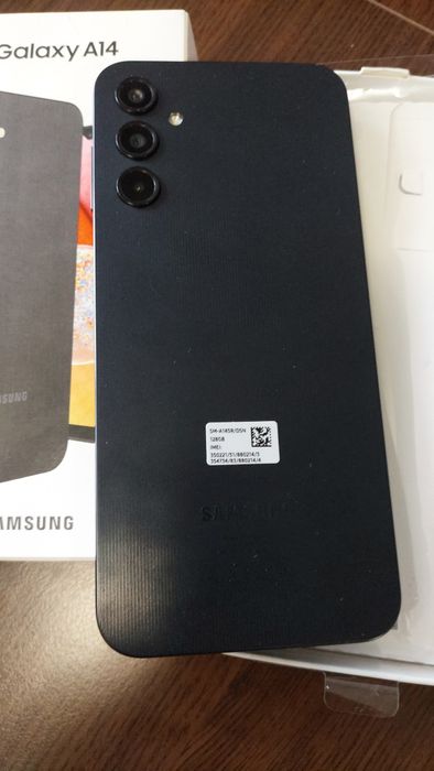 Смарт телефон Samsung A14