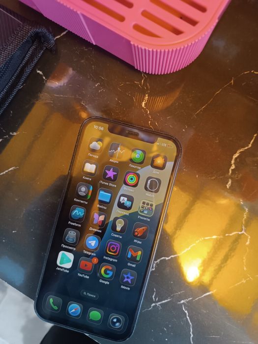Iphone 12 pro holati ortacha ekran org alishgan orqa kirishka singan