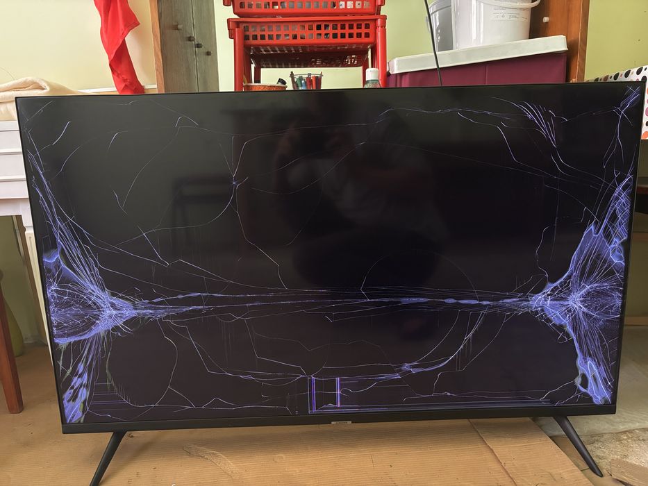 Televizor Samsung - de vanzare pentru piese.
