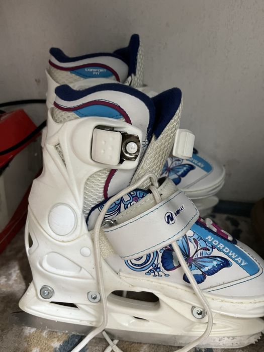 Продам коньки детские