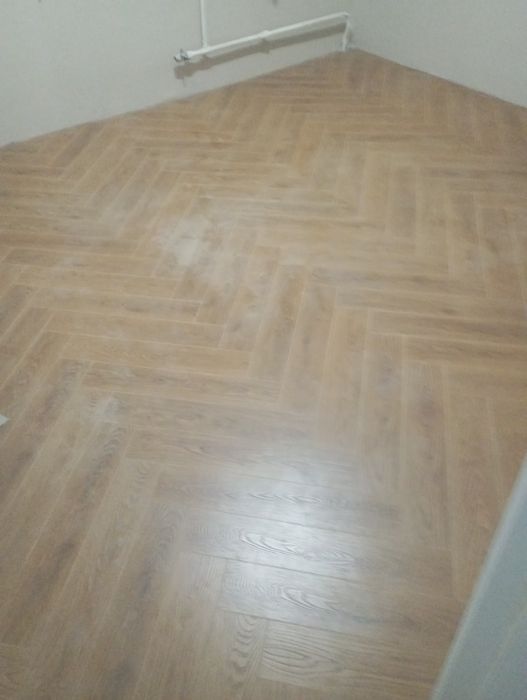 Профессиональная укладка напольных покрытий