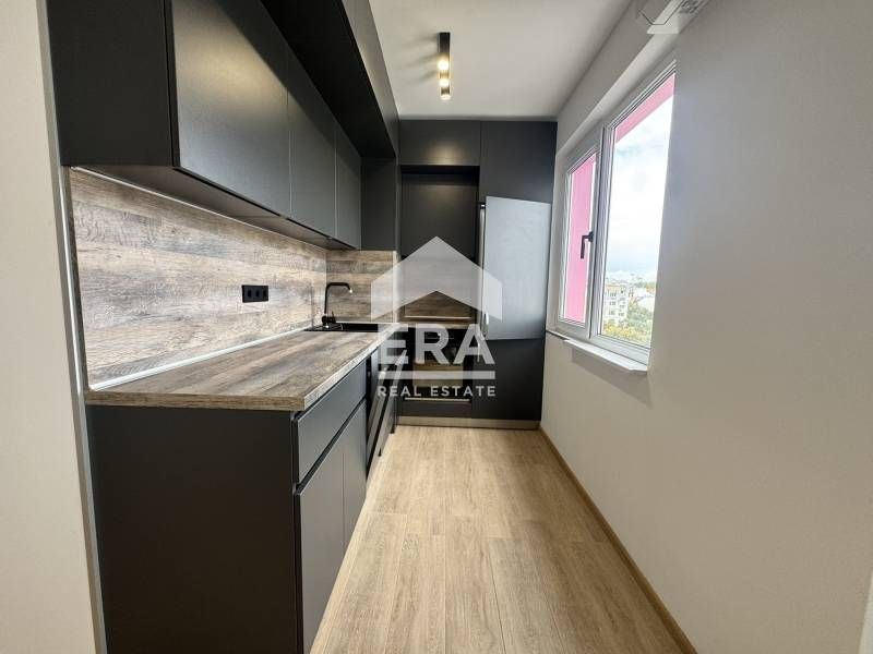 Продава се Тристаен апартамент в Варна, Левски - 90 кв.м за 2611 €/кв.м - Снимка #1