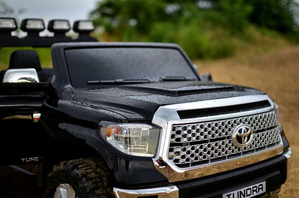 Акумулаторен джип TOYOTA Tundra 12V, лицензиран, с меки гуми