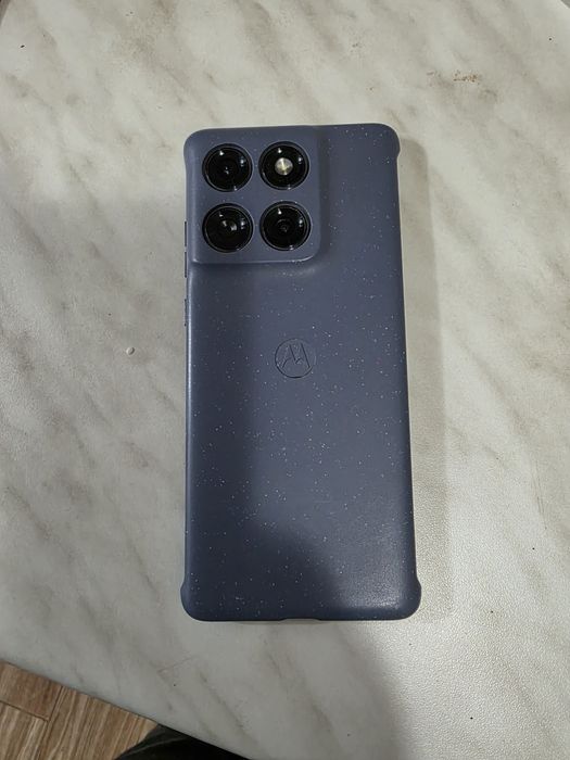 Vând Motorola edge 60 fusion