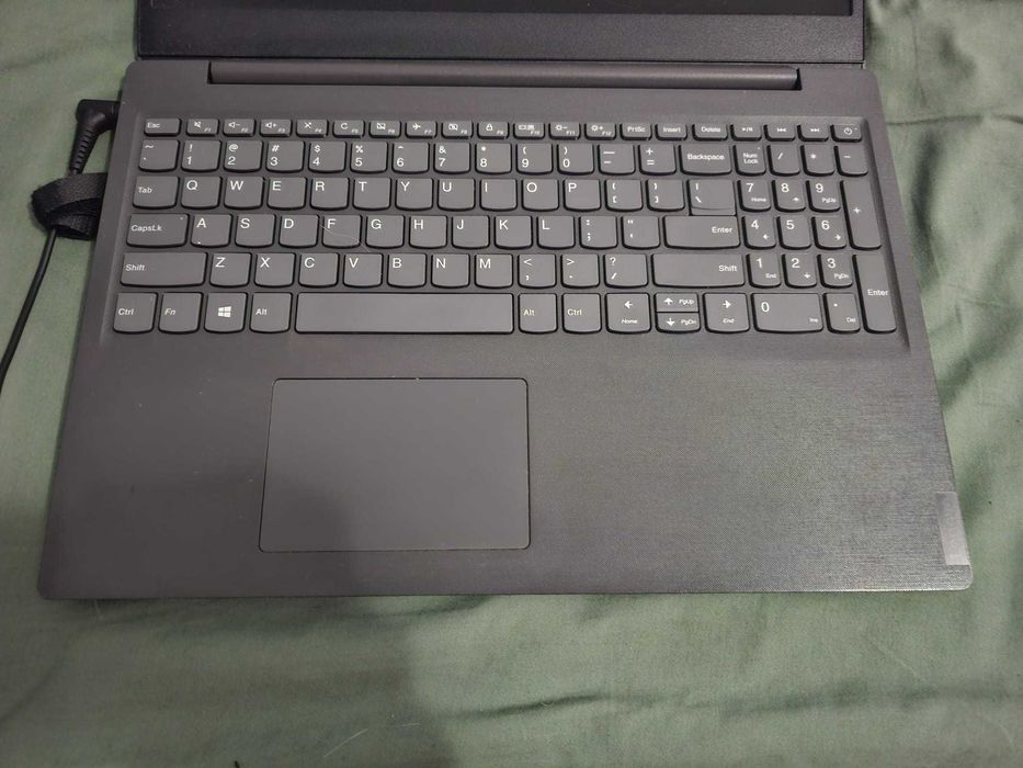 Laptop Lenovo V15-ADA