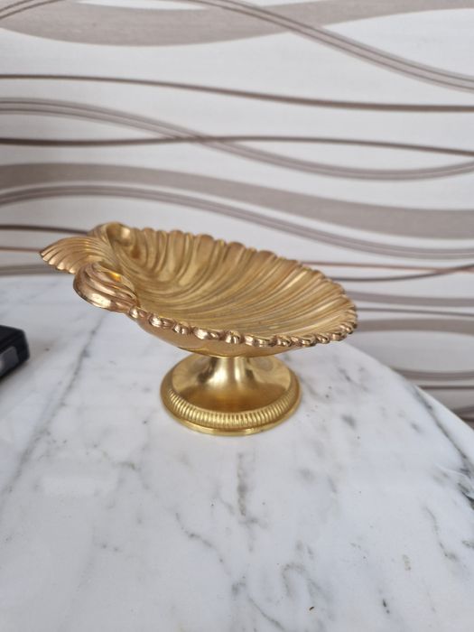 Scoica metalica veche