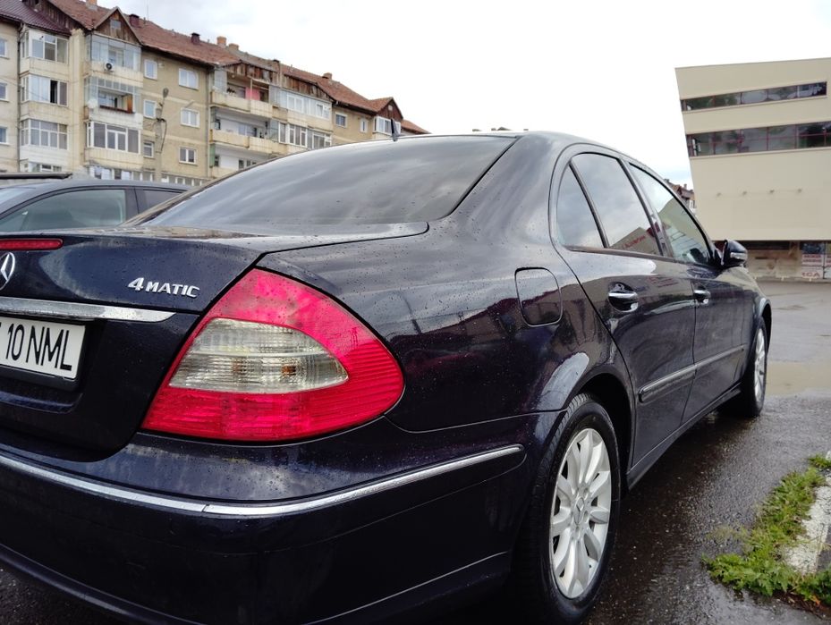 Mercedes E 320 4 matic