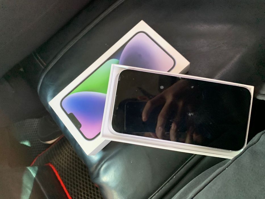 Продам Айфон 14 plus