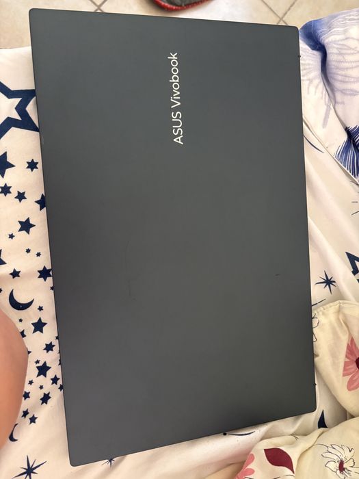 ASUS Vivobook 15 – Stare impecabilă, tastatură iluminată - Ryzen 5, 512GB