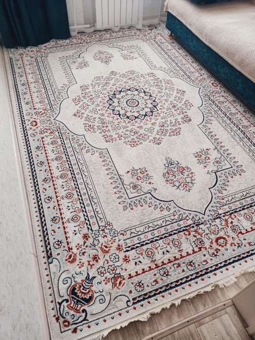 Продам палас в отличном состоянии