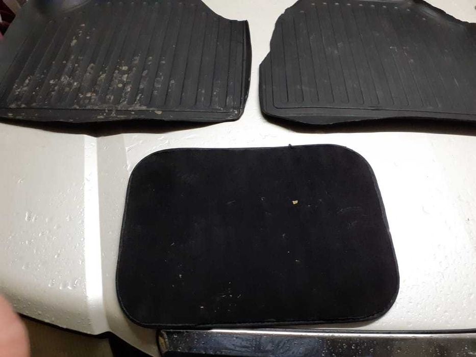 Универсальные резиновые коврики