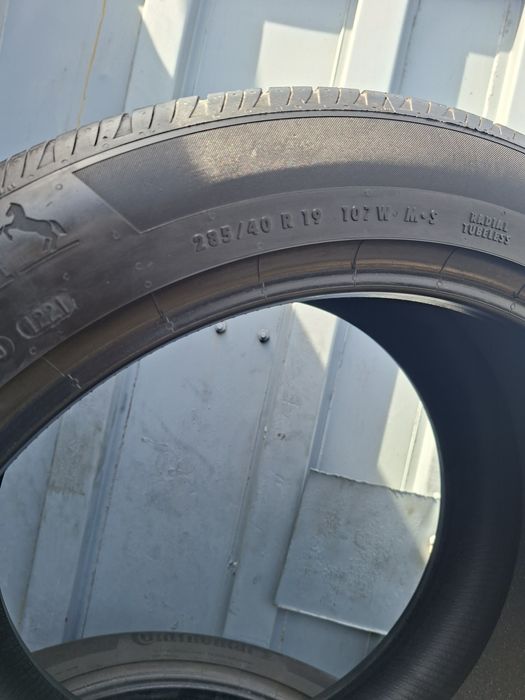 285/40/19 2 Штук Контенентал Mepc BMW  Тесла
