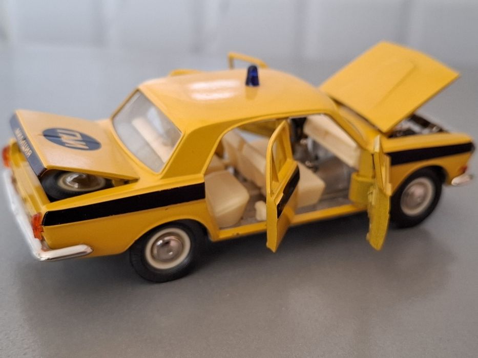 Коллекционная модель Волга ГАЗ 2401 А26, масштаб 1:43