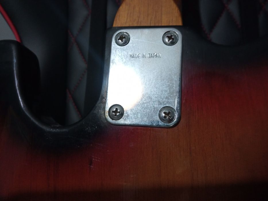 BELLWOOD-Електрона китара.