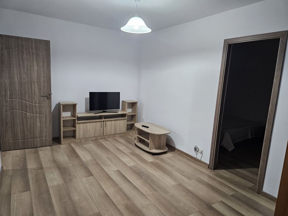 Ofer spre închiriere  apartament 2 camere