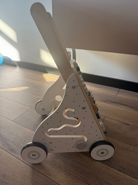 Проходилка дървена