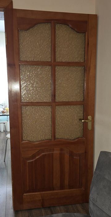 Продам двери из натурального дерева
