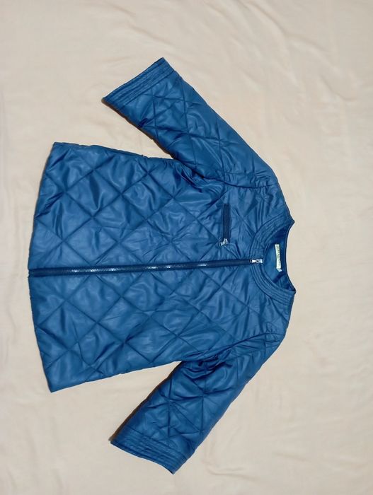 Продаю б/у в хорошем состоянии одежды