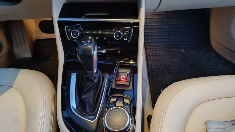 Vand sau schimb Bmw seria 2 Active tourer 2015